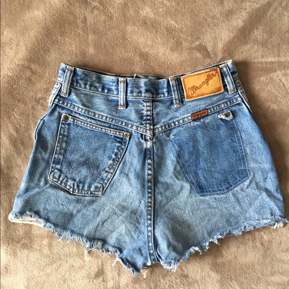 Wrangler Shorts❣️ - Picture 2 of 4